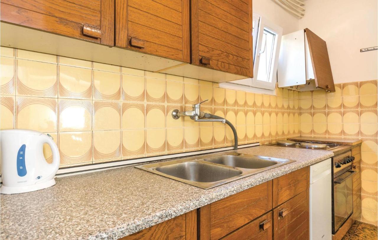 Apartment Cozy In With Kitchen *