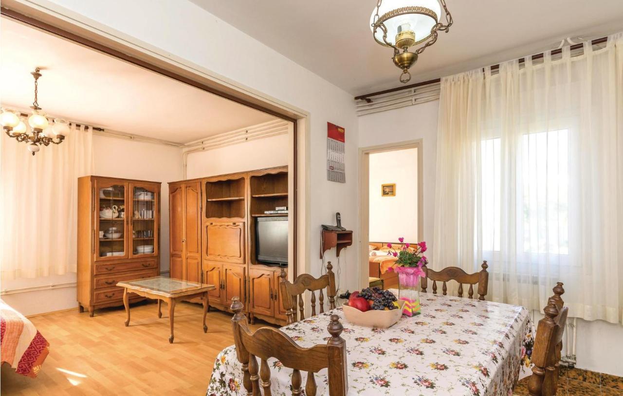 Apartment Cozy In With Kitchen *