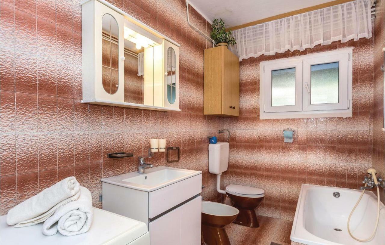 Apartment Cozy In With Kitchen *